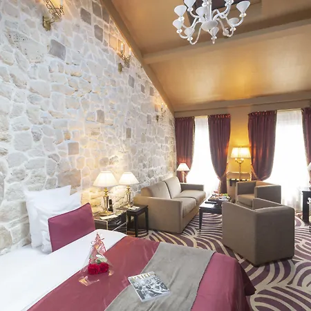 Du Beaumont Hotel 4*